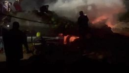 caminhão pega fogo