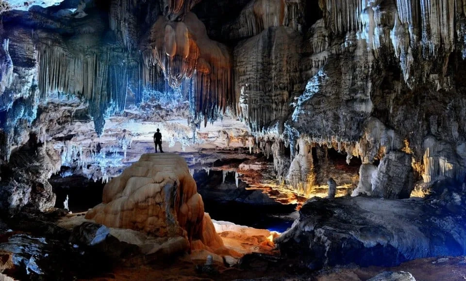 CAVERNA-TERRA_RONCA.jpg