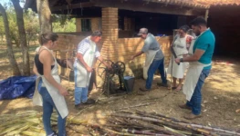 Cachaca-artesanal_Entorno-Foto-Baltazar-Brandao