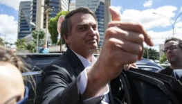 bolsonaro-policia-federal_mcamgo_abr_260420231818-4