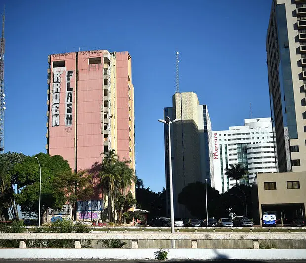 27299853722_24ecfe64c2_c-620x532