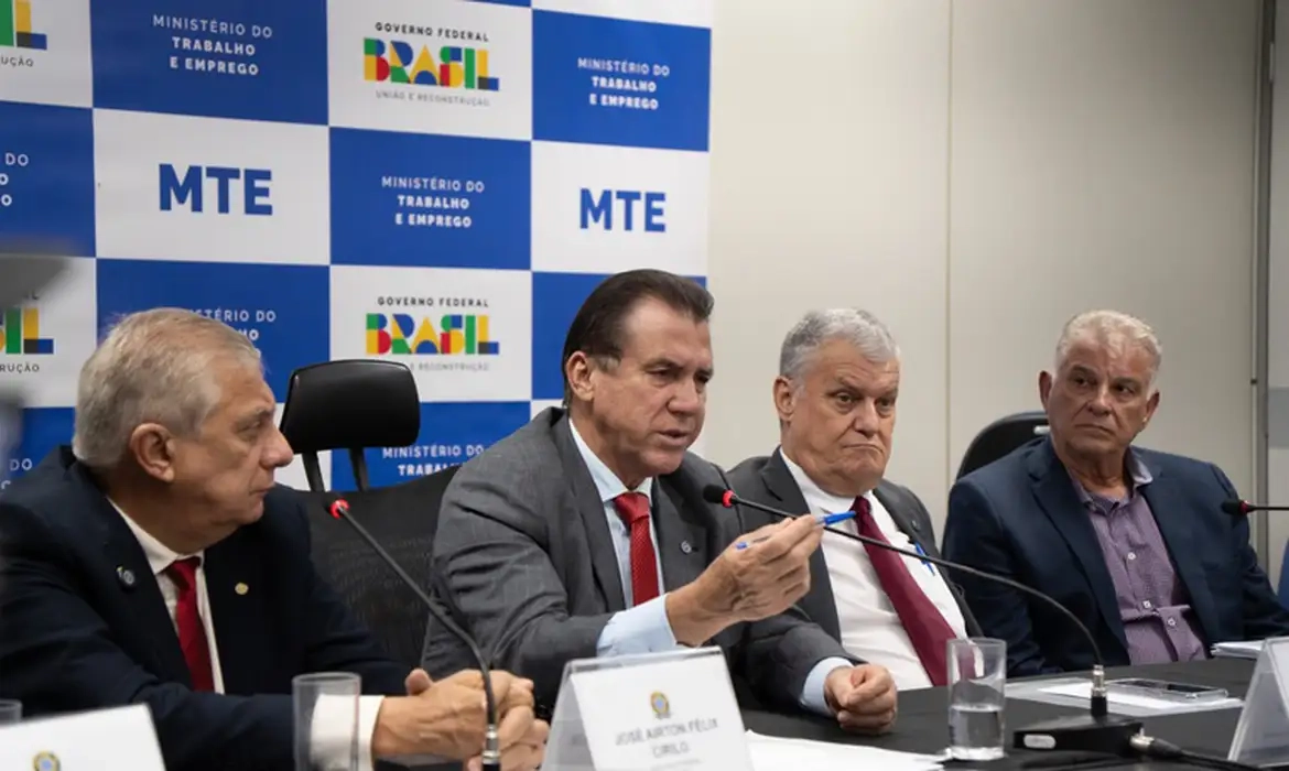 12418814-f345-4028-9c37-4557e34c2234